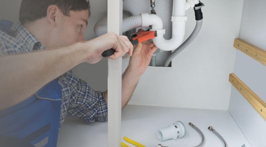 Professional sink repair in Wolcott, IN